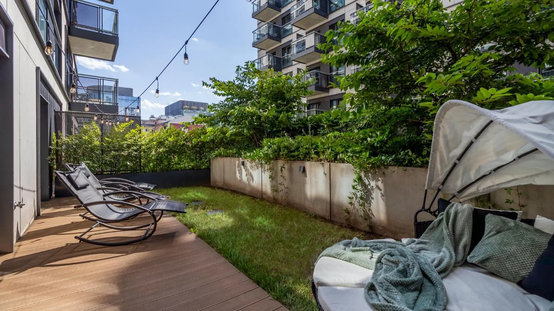 Golden Apartments Warsaw - Two Bedrooms Luxury Apartment In The Center - Mennica Residence