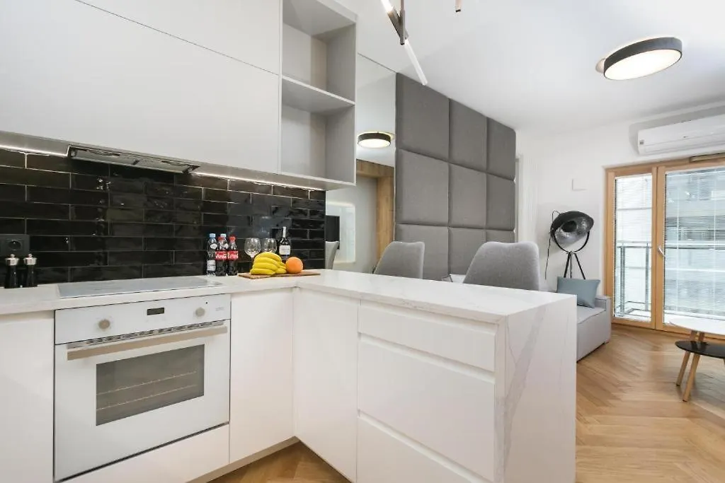 Golden Apartments Warsaw - Two Bedrooms Luxury Apartment In The Center - Mennica Residence Poland